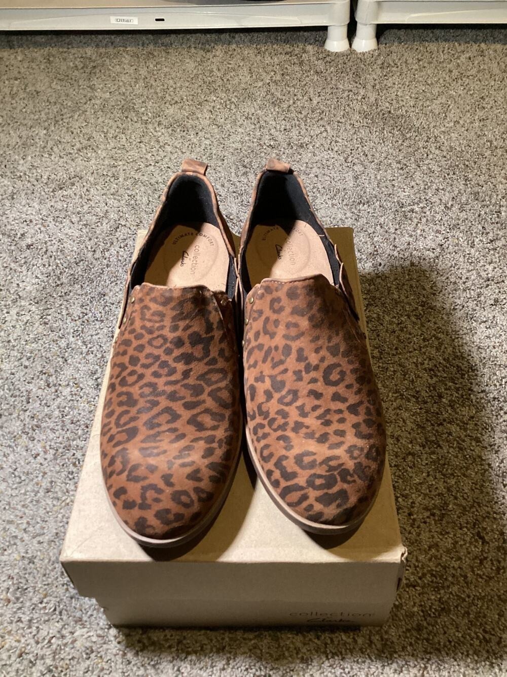 Clarks Women's Leopard Print Slip-On Shoes Multicolor Casual Flats-7M